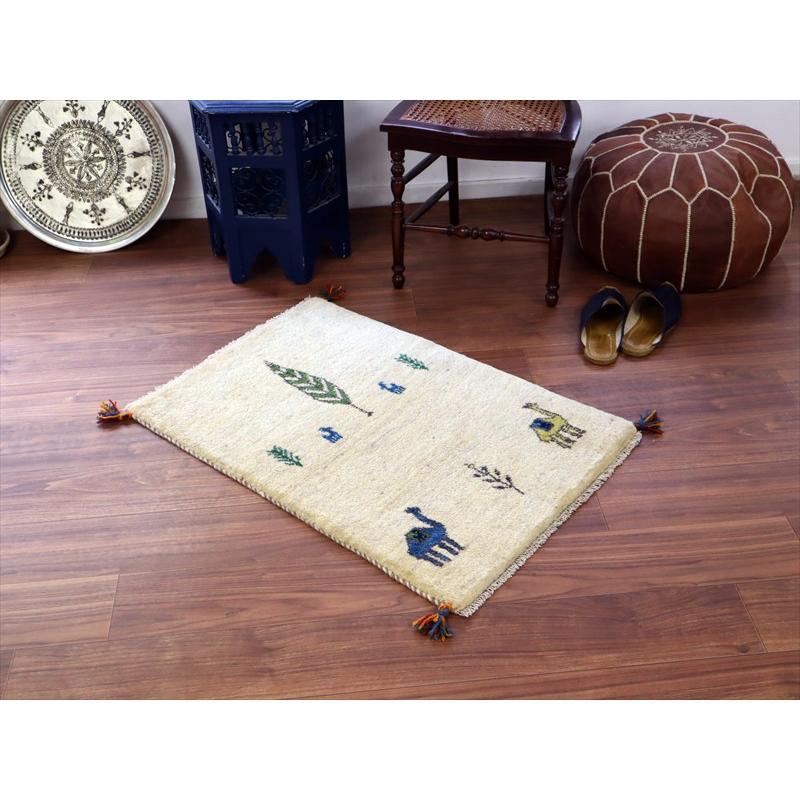 ギャッベ イラン産手織り 91×63cm 玄関マット ナチュラルアイボリー 糸杉とラクダ |  | 01