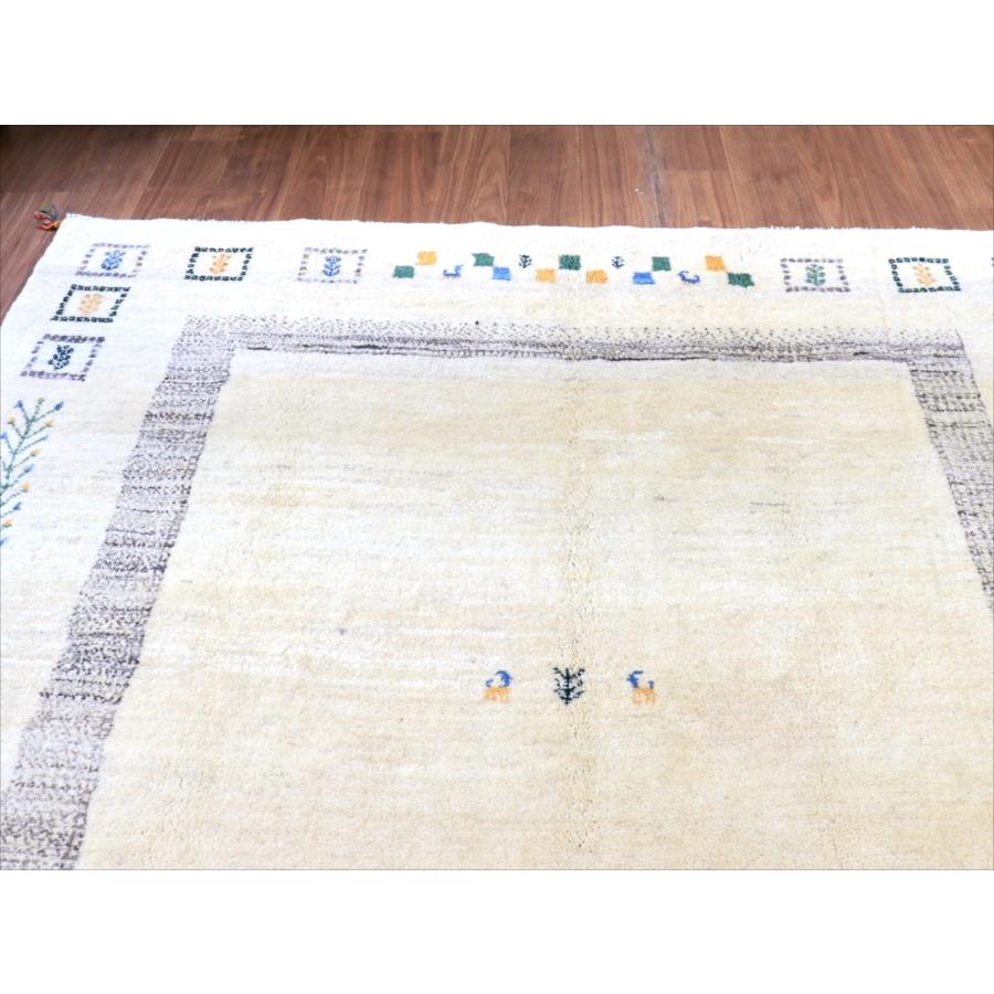 ギャッベ 遊牧民の手織りラグ 234x200cm ナチュラルアイボリー イラン産 |  | 04