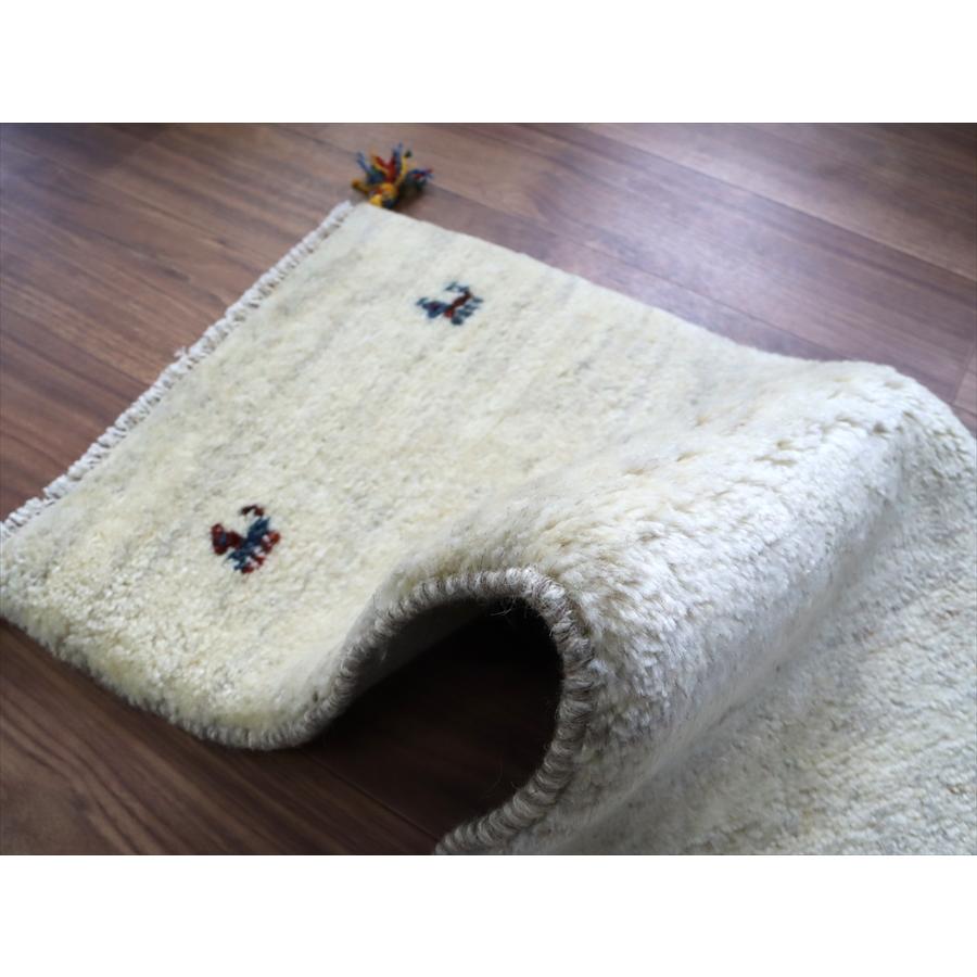 ギャッベ イラン 手織り　ミニランナー 123x44cm ナチュラルアイボリー　羊毛 シンプル　無地　 |  | 05