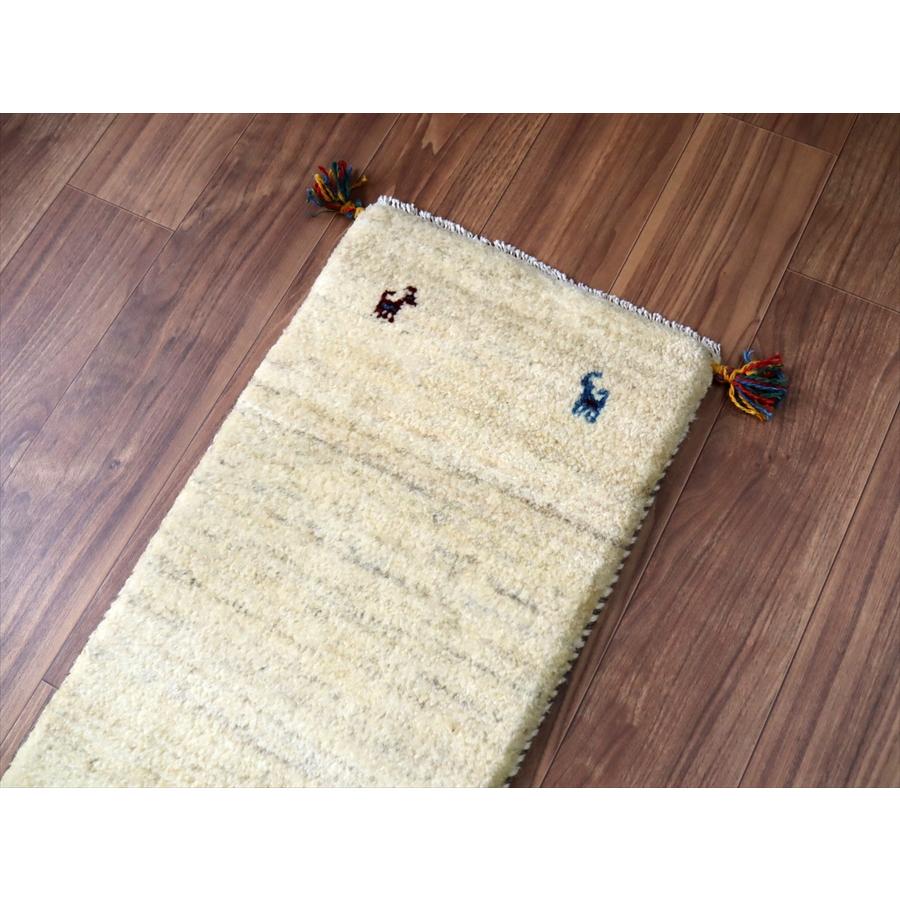 ギャッベ イラン 手織り　ミニランナー 117x40cm ナチュラルアイボリー　羊毛 シンプル　無地　 |  | 02
