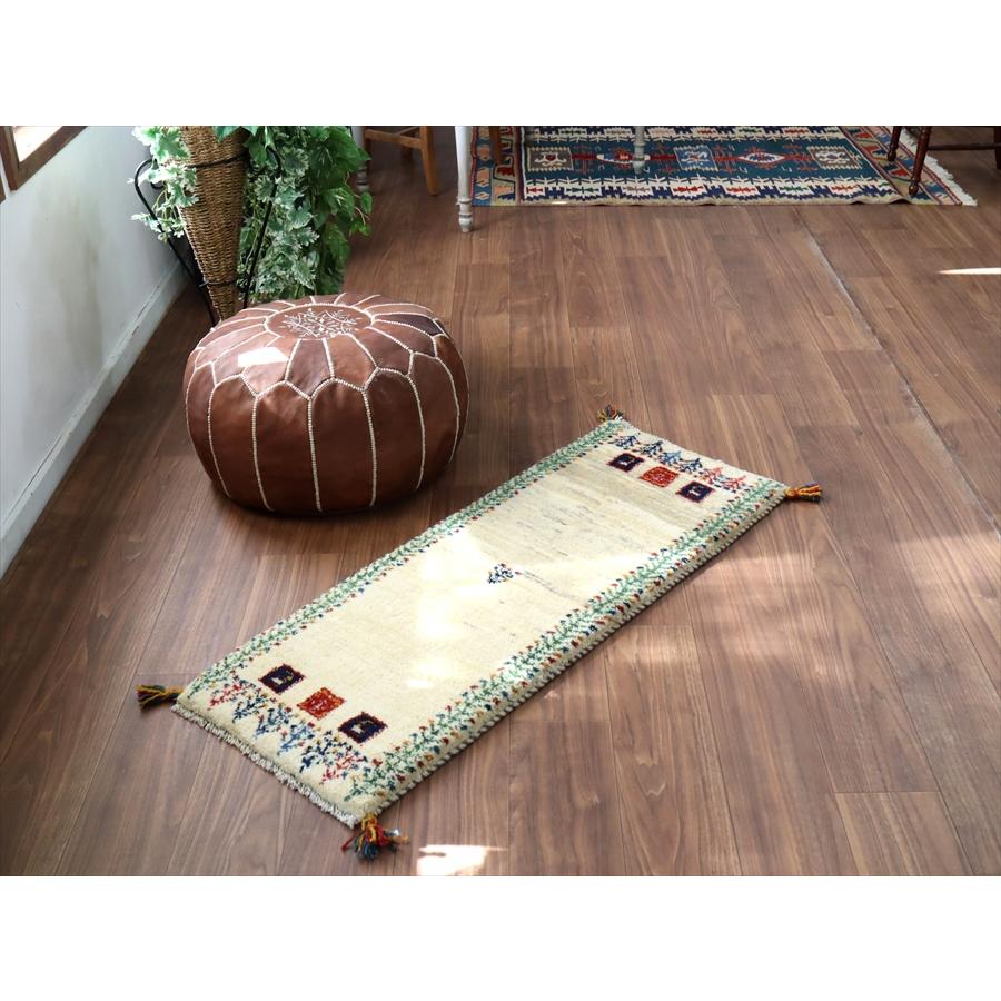 ギャッベ イラン 手織り　ミニランナー 115x43cm ナチュラル羊毛アイボリー　タイル柄 |  | 01