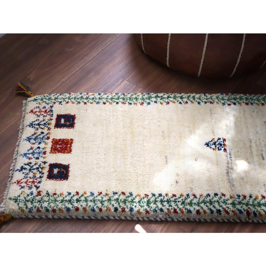 ギャッベ イラン 手織り　ミニランナー 115x43cm ナチュラル羊毛アイボリー　タイル柄 |  | 03
