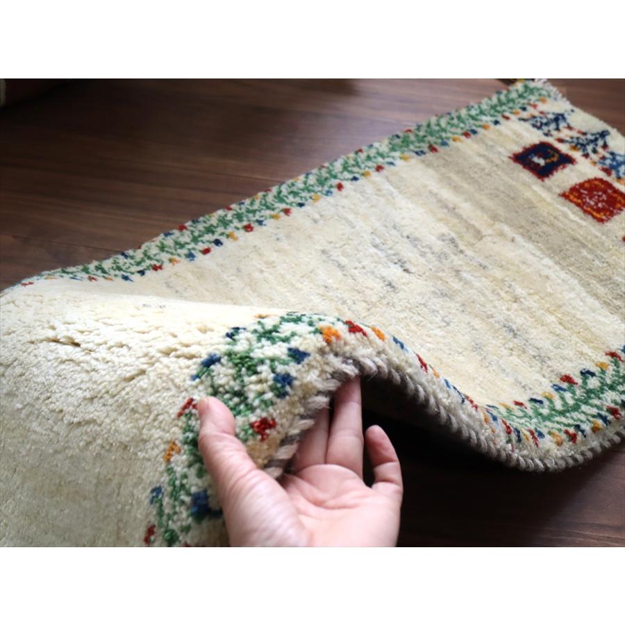 ギャッベ イラン 手織り　ミニランナー 115x43cm ナチュラル羊毛アイボリー　タイル柄 |  | 06