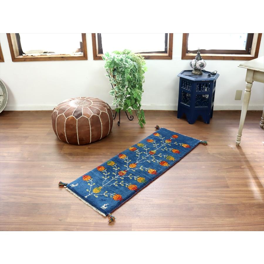 ギャッベ イラン 手織り　ミニランナー 117x43cm 赤い実をつけた生命の木　ブルー |  | 01