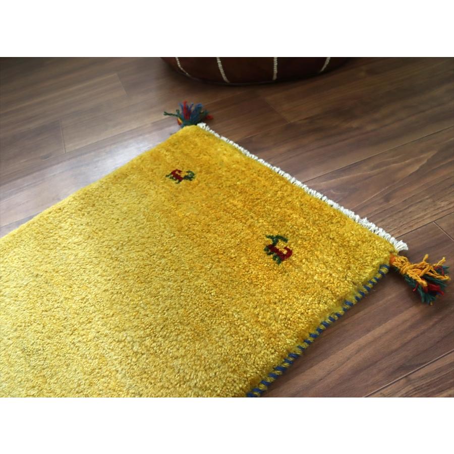 ギャッベ イラン 手織り　ミニランナー 120x43cm イエロー 自然な色ムラ シンプル　無地 |  | 04