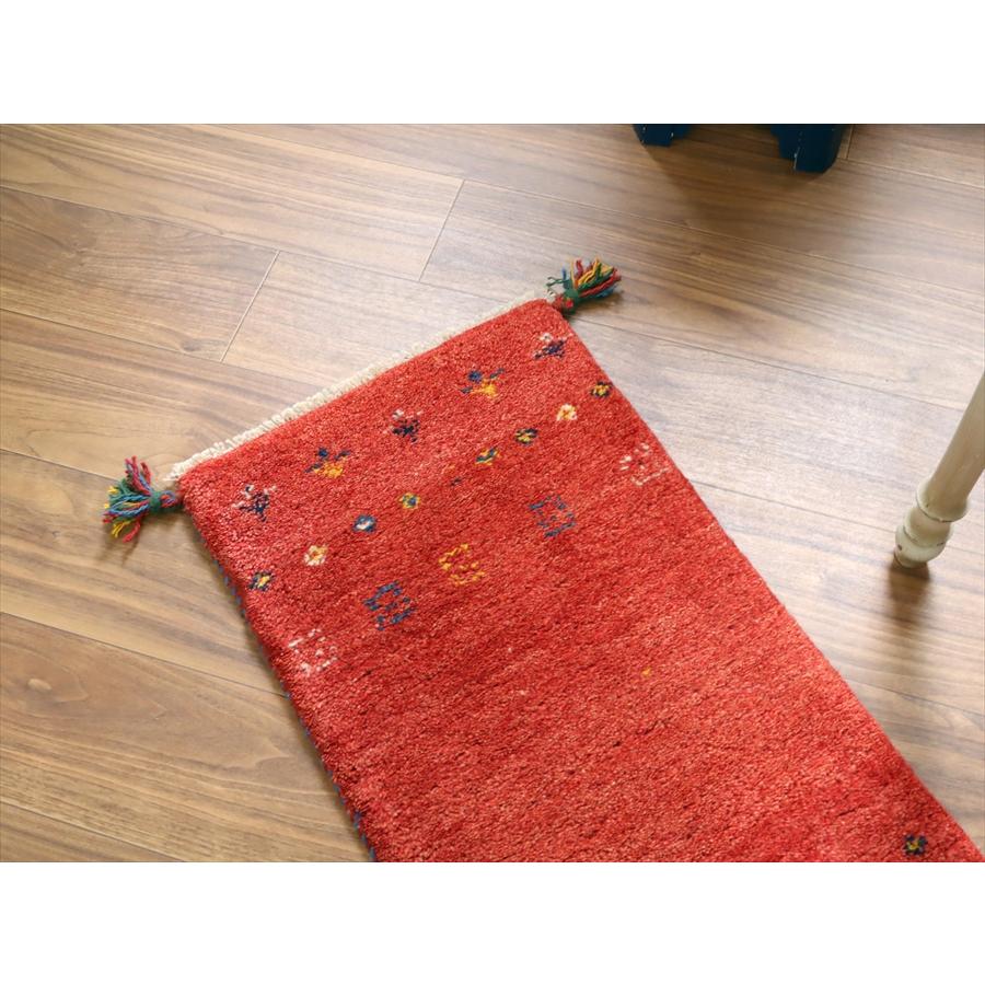 ギャッベ イラン 手織り　ミニランナー 120x42cm レッド 動物と草花モチーフ |  | 02