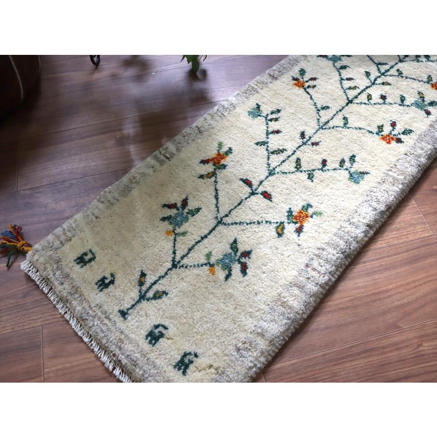 ギャッベ イラン 手織り　ミニランナー 122x45cm アイボリー グレー　花をつけた生命の木 |  | 02