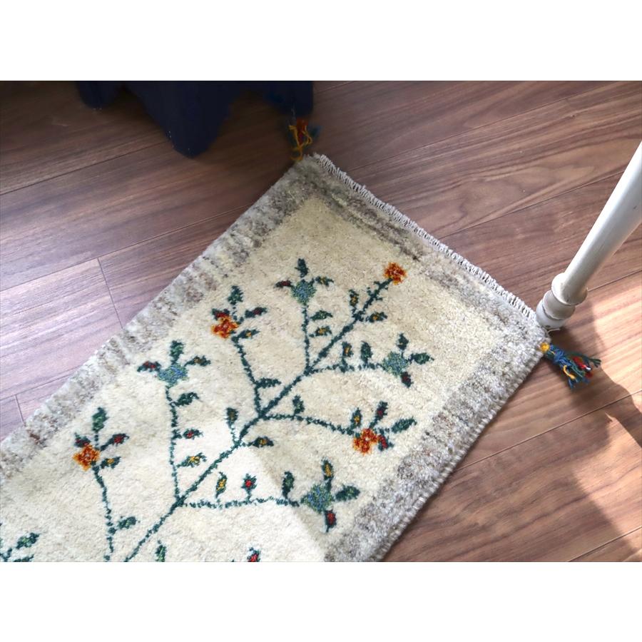 ギャッベ イラン 手織り　ミニランナー 122x45cm アイボリー グレー　花をつけた生命の木 |  | 03