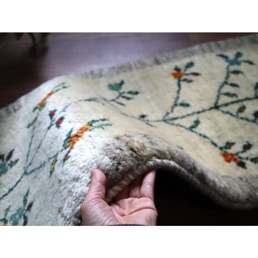 ギャッベ イラン 手織り　ミニランナー 122x45cm アイボリー グレー　花をつけた生命の木 |  | 04