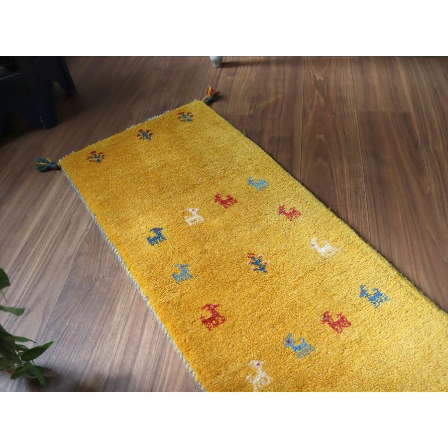 ギャッベ イラン 手織り　ミニランナー 116x43cm イエローオレンジ　カラフルな動物モチーフ |  | 03