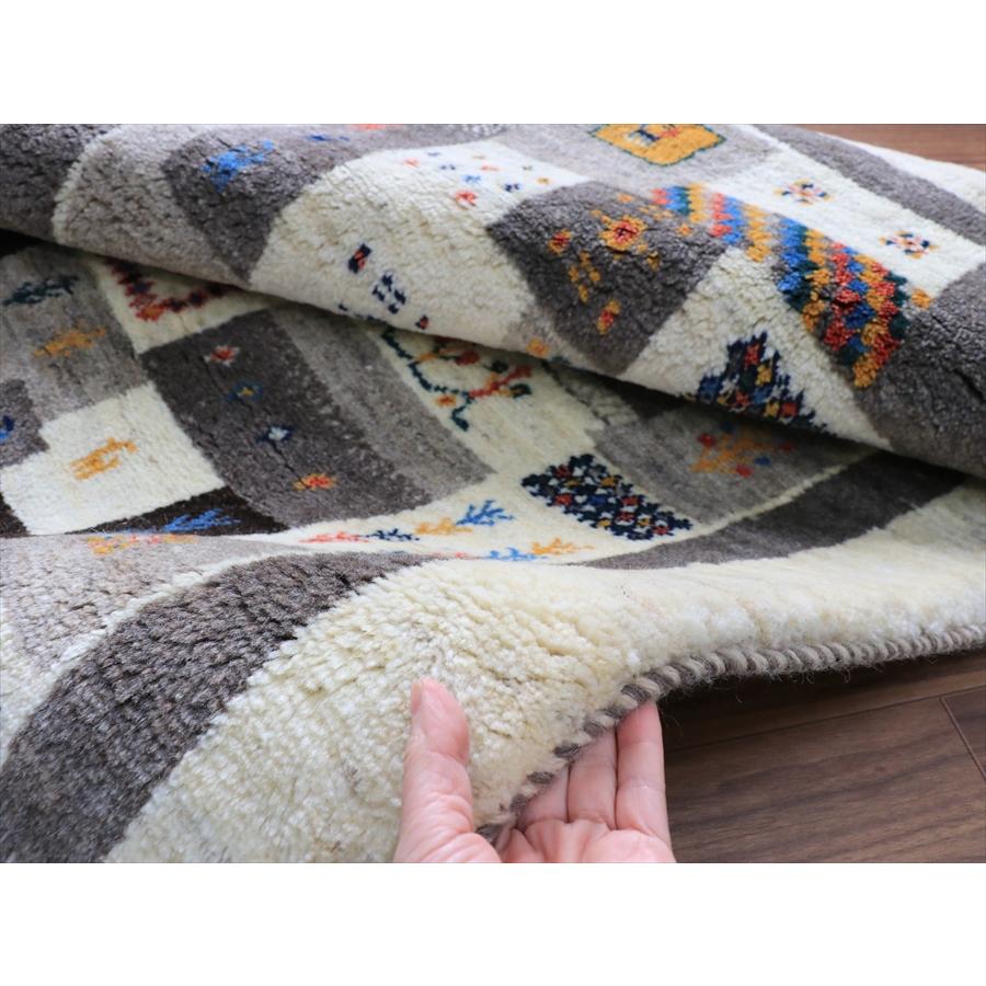 イラン産 手織りギャッベ  172x120cm モザイクのようなタイル柄　グレー　ナチュラル モノトーン |  | 13