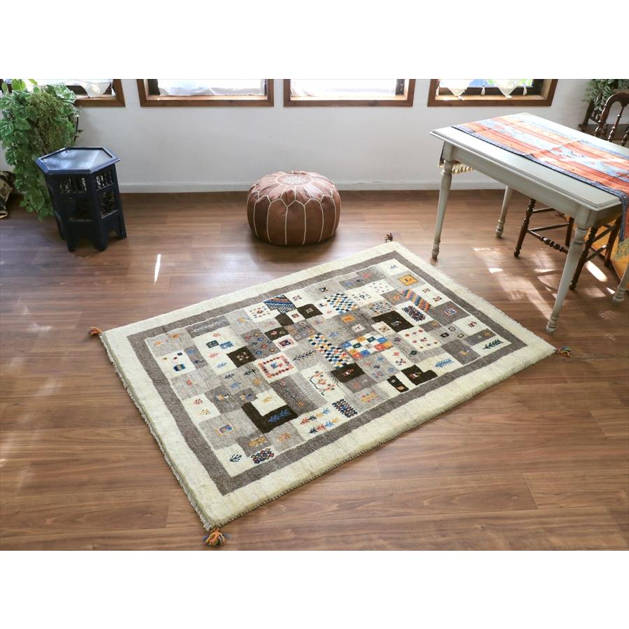 イラン産 手織りギャッベ  172x120cm モザイクのようなタイル柄　グレー　ナチュラル モノトーン |  | 01