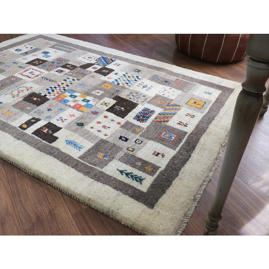 イラン産 手織りギャッベ  172x120cm モザイクのようなタイル柄　グレー　ナチュラル モノトーン |  | 08