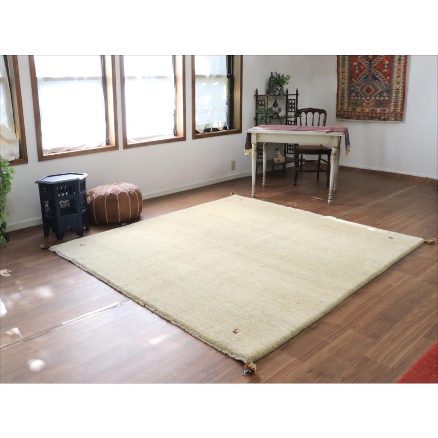ギャッベ 正方形 イラン産手織りラグ 215x206cm シンプル　無地　ナチュラルアイボリー　ベージュ |  | 01