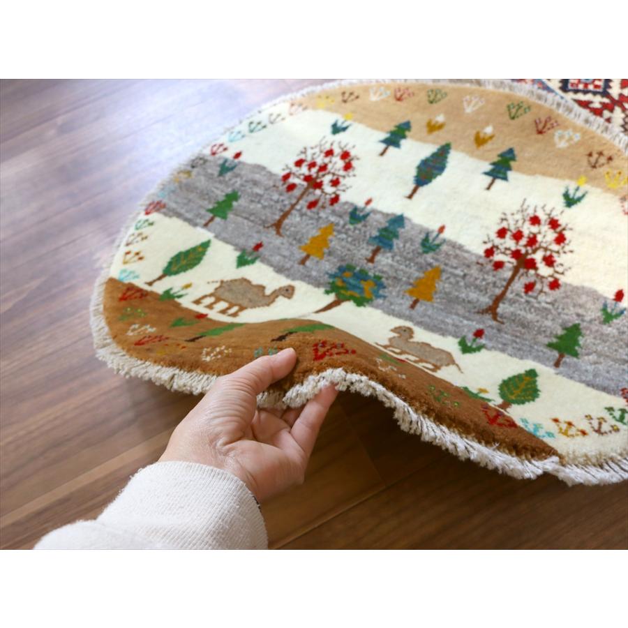 ギャッベ　円形　風景のギャッベ 60x60cm ラクダとザクロの木 |  | 05