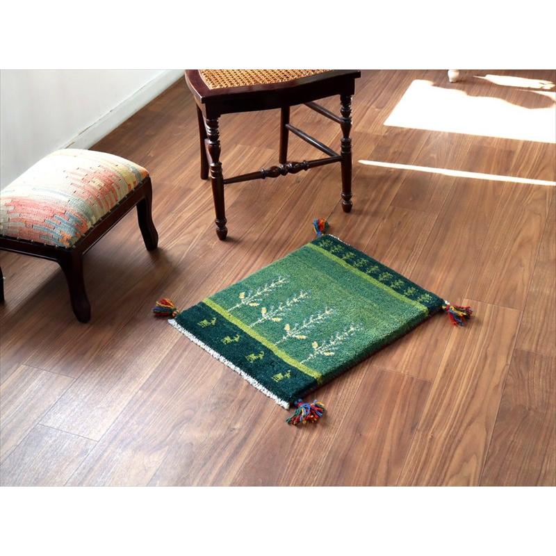 ギャッベ ミニギャベ イラン手織り 55×44cm グリーン 生命の樹と動物 |  | 01