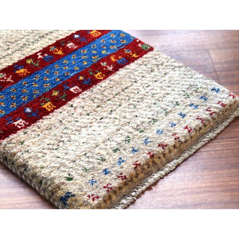 ギャッベ ミニギャベ イラン手織り 60×41cm ナチュラルアイボリー カラフルな動物と生命の樹 |  | 03