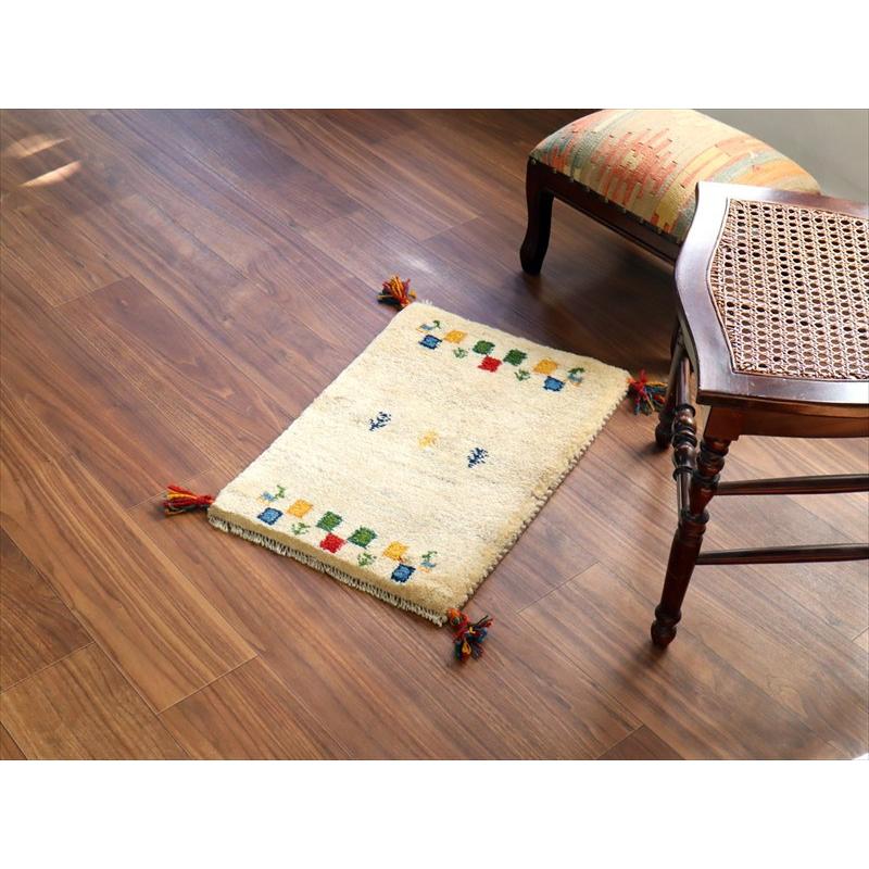 ギャッベ ミニギャベ イラン手織り 58×41cm ナチュラルアイボリー 生命の樹と動物 |  | 01