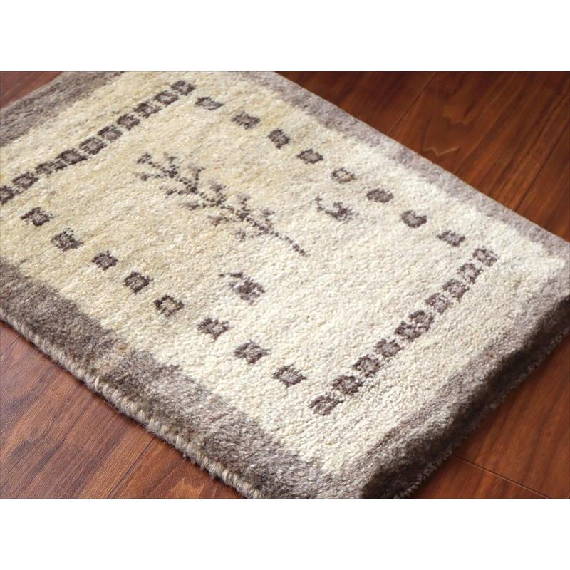 ギャッベ ミニギャベ イラン手織り 56×42cm ナチュラルアイボリー 生命の樹と動物 |  | 03