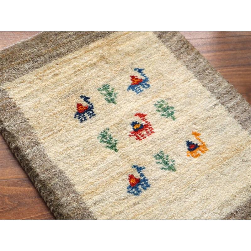 ギャッベ ミニギャベ イラン手織り 59×42cm ナチュラルアイボリー ラクダと生命の樹 |  | 02