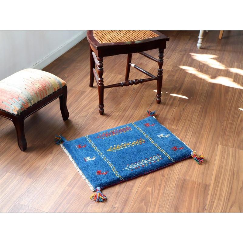 ギャッベ ミニギャベ イラン手織り 58×40cm ブルー 連なる生命の樹と動物 |  | 01