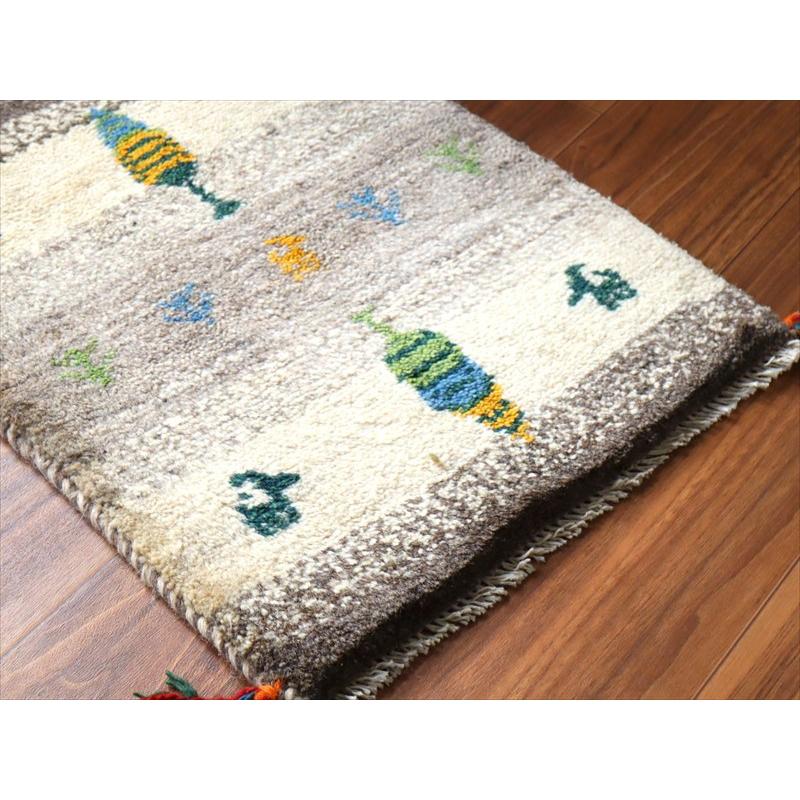 ギャッベ ミニギャベ イラン手織り 57×42cm ナチュラルアイボリー 糸杉と動物 |  | 03