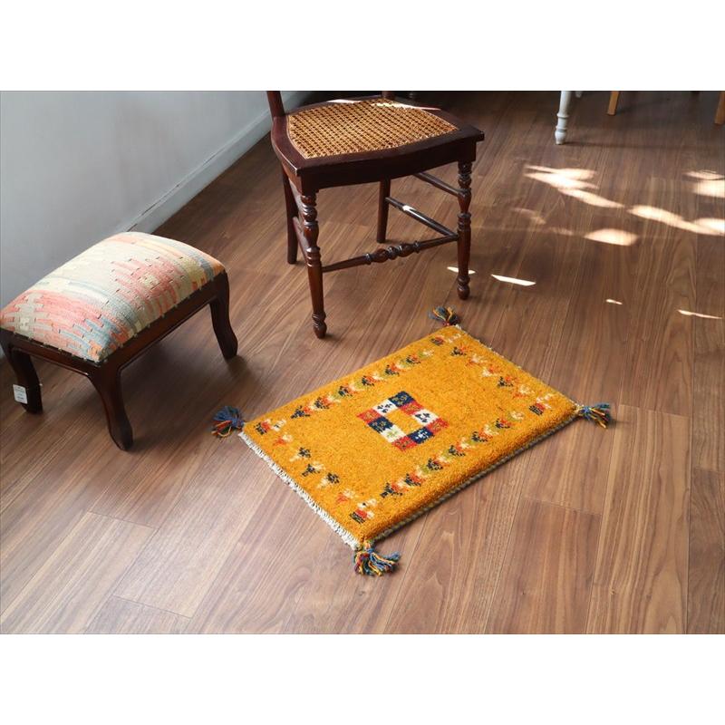 ギャッベ ミニギャベ イラン手織り 59×41cm イエローオレンジ 連なる生命の樹と動物 |  | 01