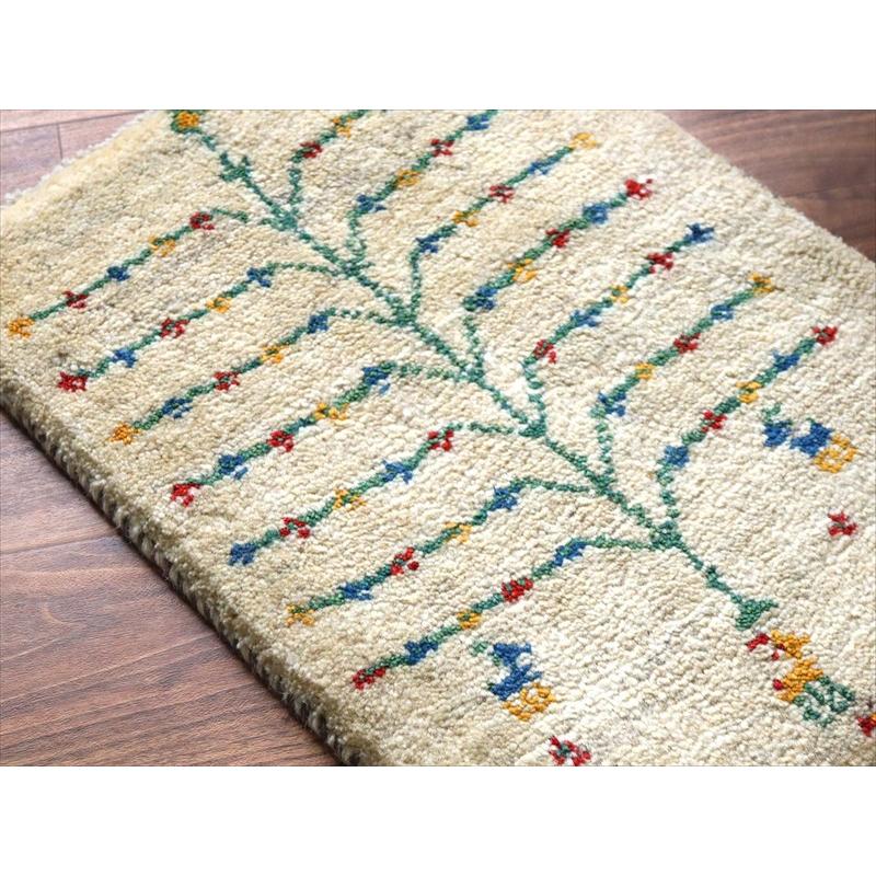 ギャッベ ミニギャベ イラン手織り 57×41cm ナチュラルアイボリー カラフルな生命の樹と動物 |  | 02
