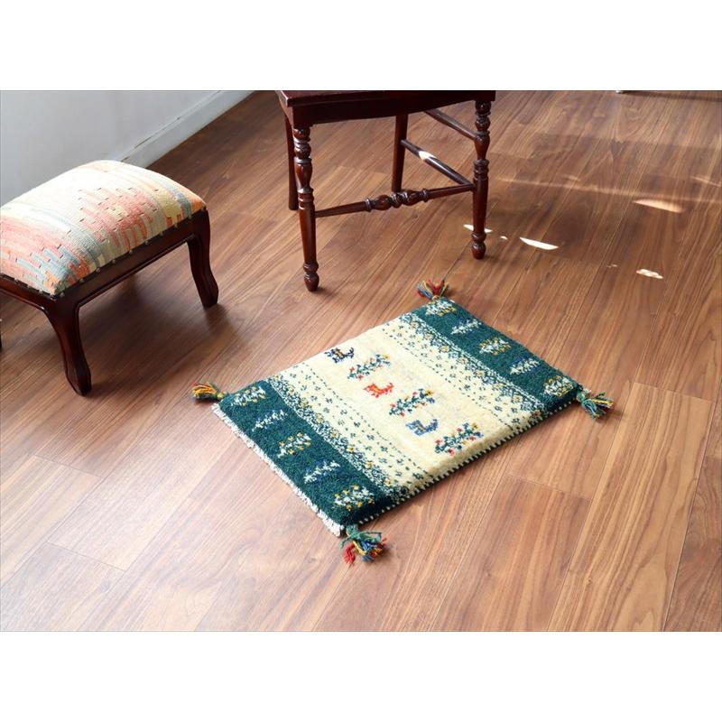 ギャッベ ミニギャベ イラン手織り 56×40cm ナチュラルアイボリー＆グリーン 生命の樹と動物 |  | 01