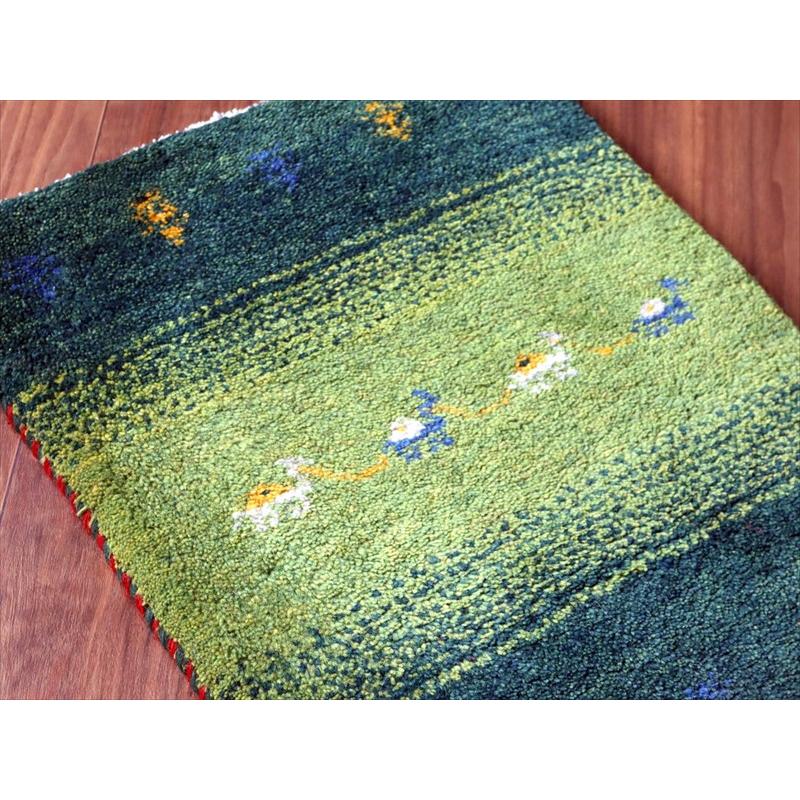 ギャッベ ミニギャベ イラン手織り 55×42cm グリーン ラクダのキャラバンと生命の樹 |  | 02