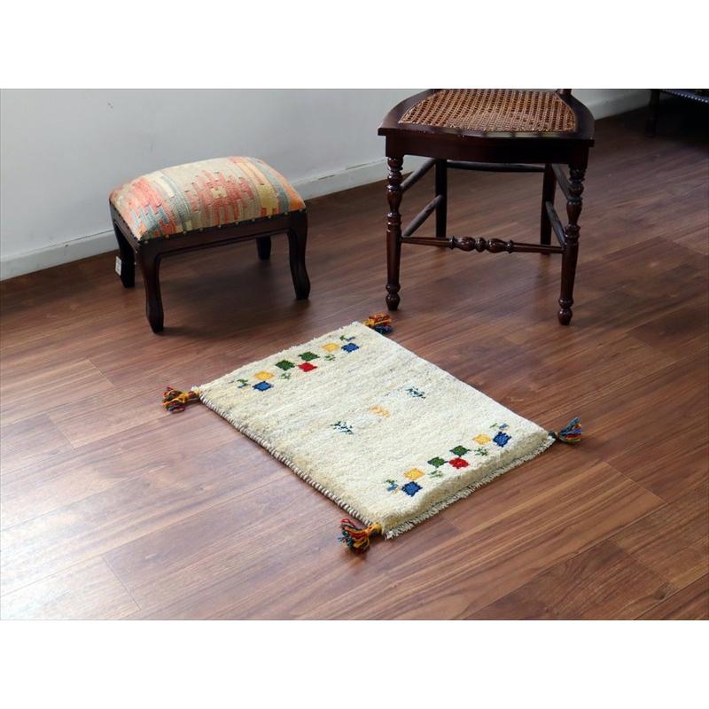 ギャッベ ミニギャベ イラン手織り 57×43cm ナチュラルアイボリー 生命の樹と動物 |  | 01