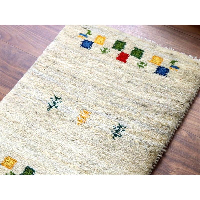 ギャッベ ミニギャベ イラン手織り 57×43cm ナチュラルアイボリー 生命の樹と動物 |  | 02