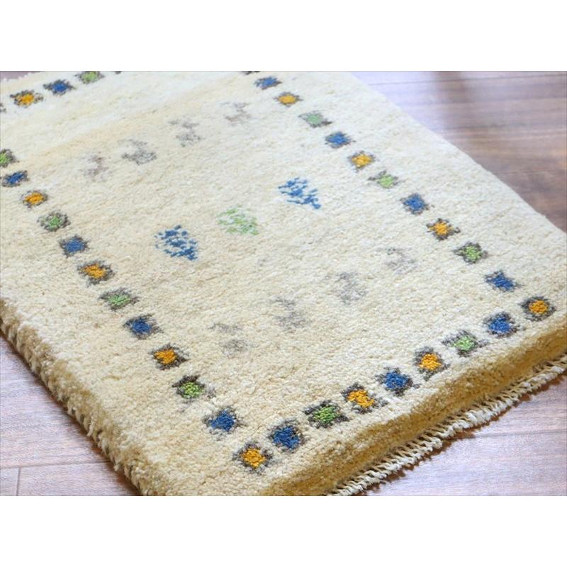 ギャッベ ミニギャベ イラン手織り 57×43cm ナチュラルアイボリー 動物と生命の樹 |  | 03