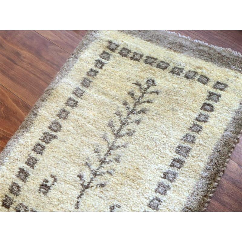 ギャッベ ミニギャベ イラン手織り 58×40cm ナチュラルアイボリー 生命の樹と動物 |  | 02