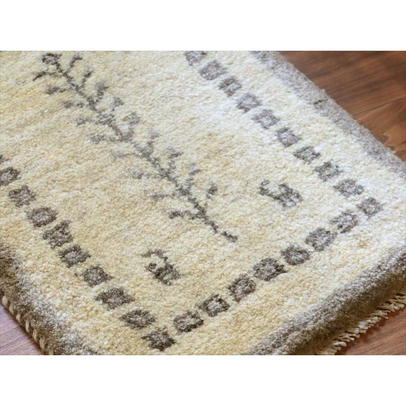 ギャッベ ミニギャベ イラン手織り 58×40cm ナチュラルアイボリー 生命の樹と動物 |  | 03