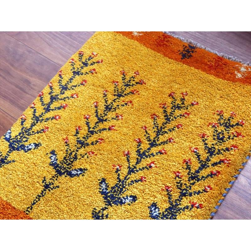 ギャッベ ミニギャベ イラン手織り 56×41cm イエローオレンジ 連なる生命の樹とラクダ |  | 02