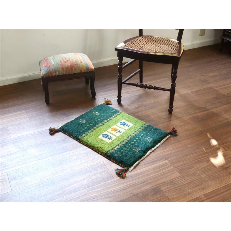 ギャッベ ミニギャベ イラン手織り 58×43cm グリーン フラワーと動物 |  | 01