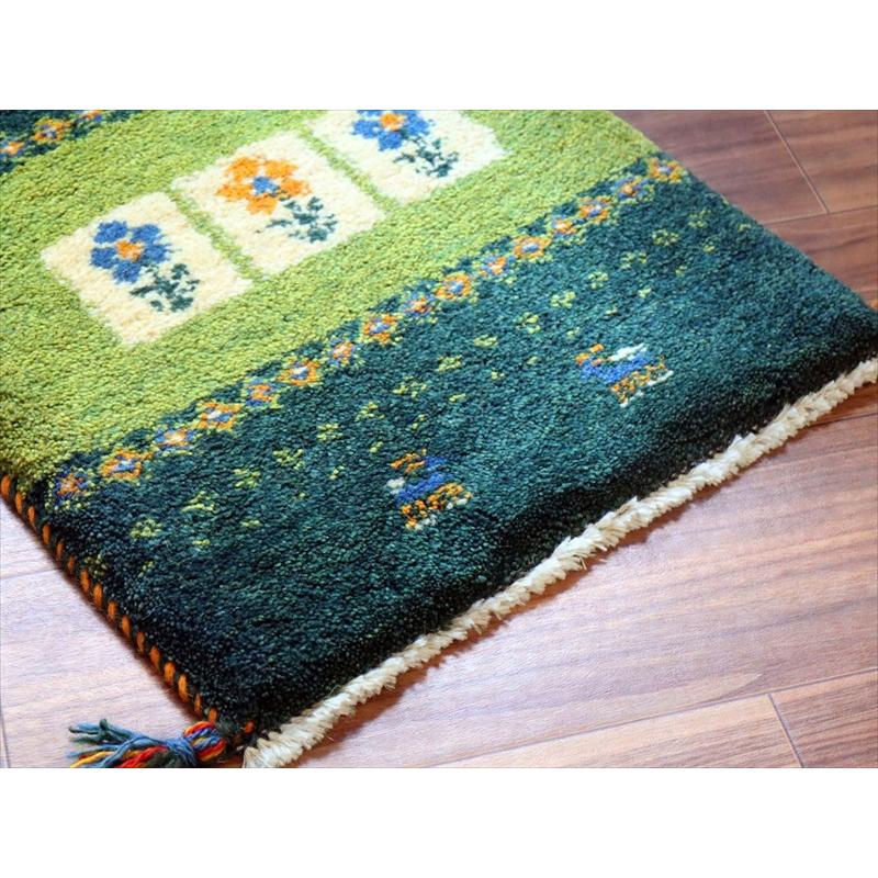 ギャッベ ミニギャベ イラン手織り 58×43cm グリーン フラワーと動物 |  | 03