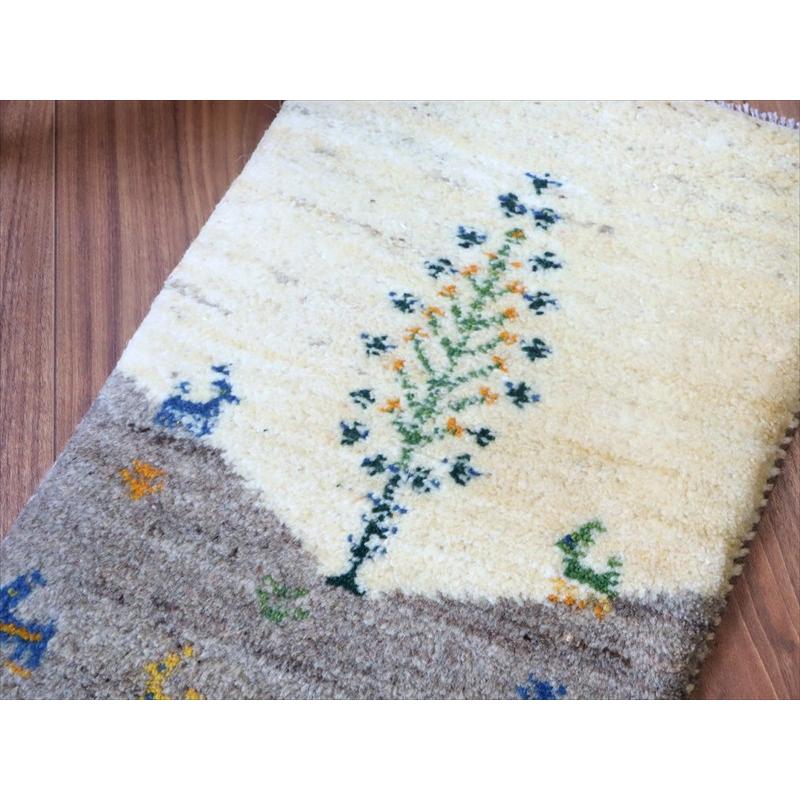 ギャッベ ミニギャベ イラン手織り 54×38cm ナチュラルアイボリー 生命の樹と動物 |  | 02