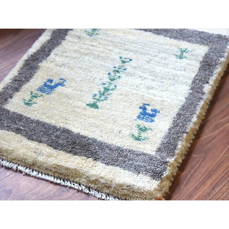 ギャッベ ミニギャベ イラン手織り 55×40cm ナチュラルアイボリー 生命の樹と動物 |  | 03
