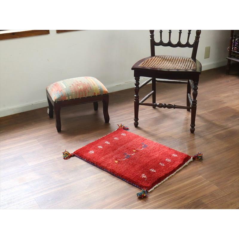 ギャッベ ミニギャベ イラン手織り 58×44cm レッド ラクダのキャラバンと生命の樹 |  | 01