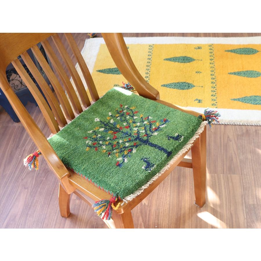 ギャッベ イラン産手織り 座布団サイズ 39x39cm グリーン 花をつけた生命の木 |  | 01