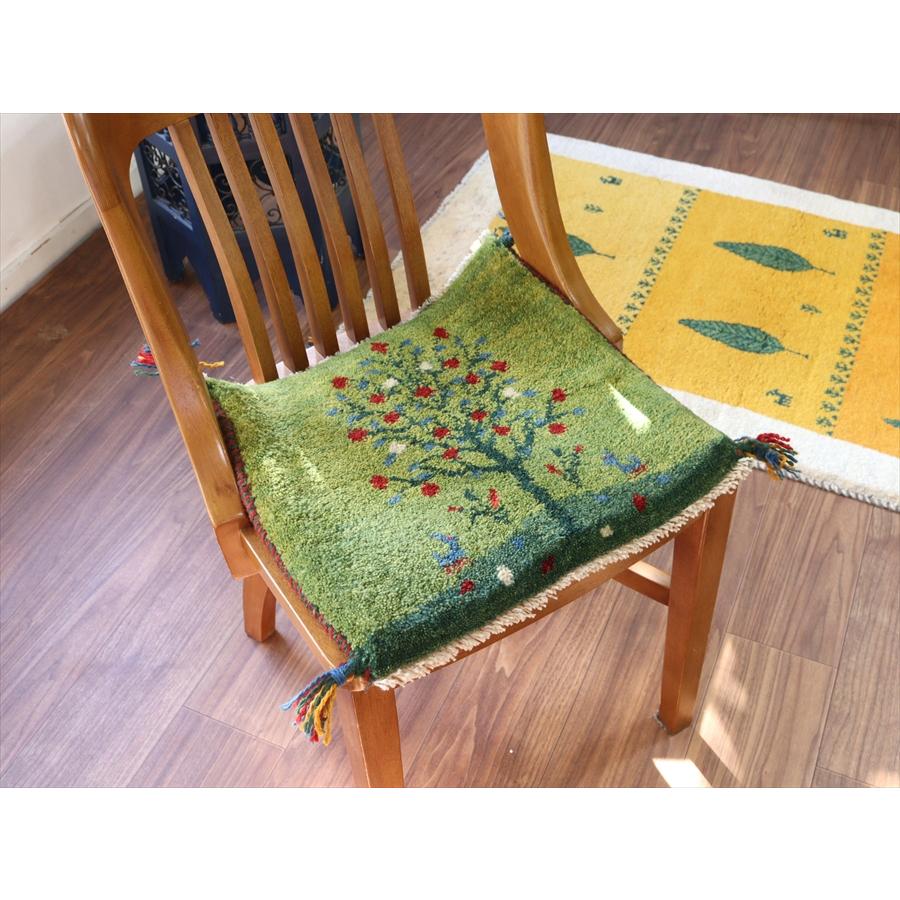 ギャッベ イラン産手織り 座布団サイズ 39x44cm グリーン　ザクロの実をつけた生命の木 |  | 01