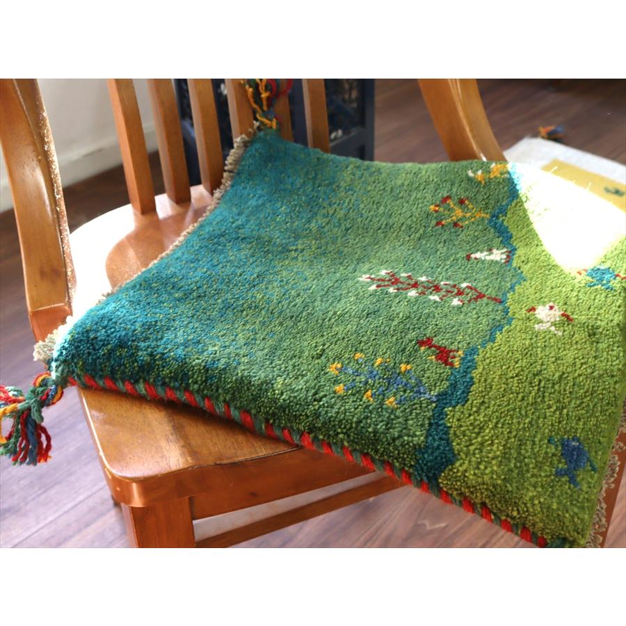 ギャッベ イラン産手織り 座布団サイズ 39x40cm グリーングラデーション　魚のいる湖 |  | 02