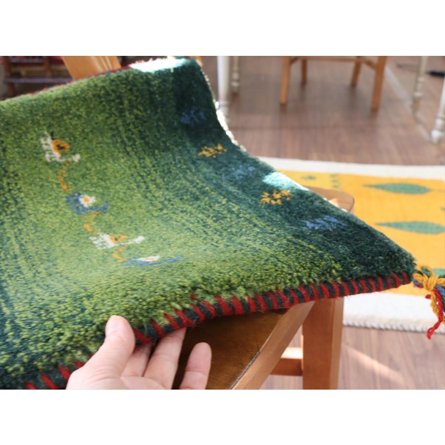 ギャッベ イラン産手織り 座布団サイズ 40x43cm グリーングラデーション　ラクダの隊商 |  | 02