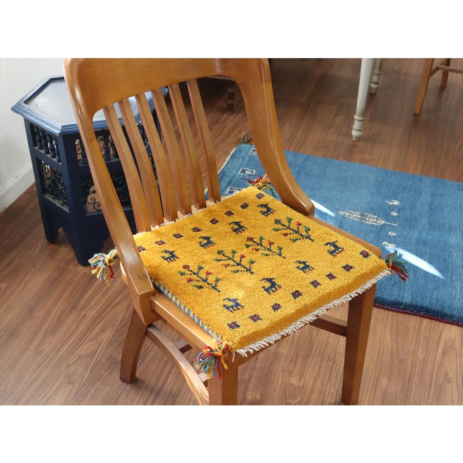 ギャッベ イラン産手織り 座布団サイズ 40x39cm イエローオレンジ　草花と動物 |  | 01