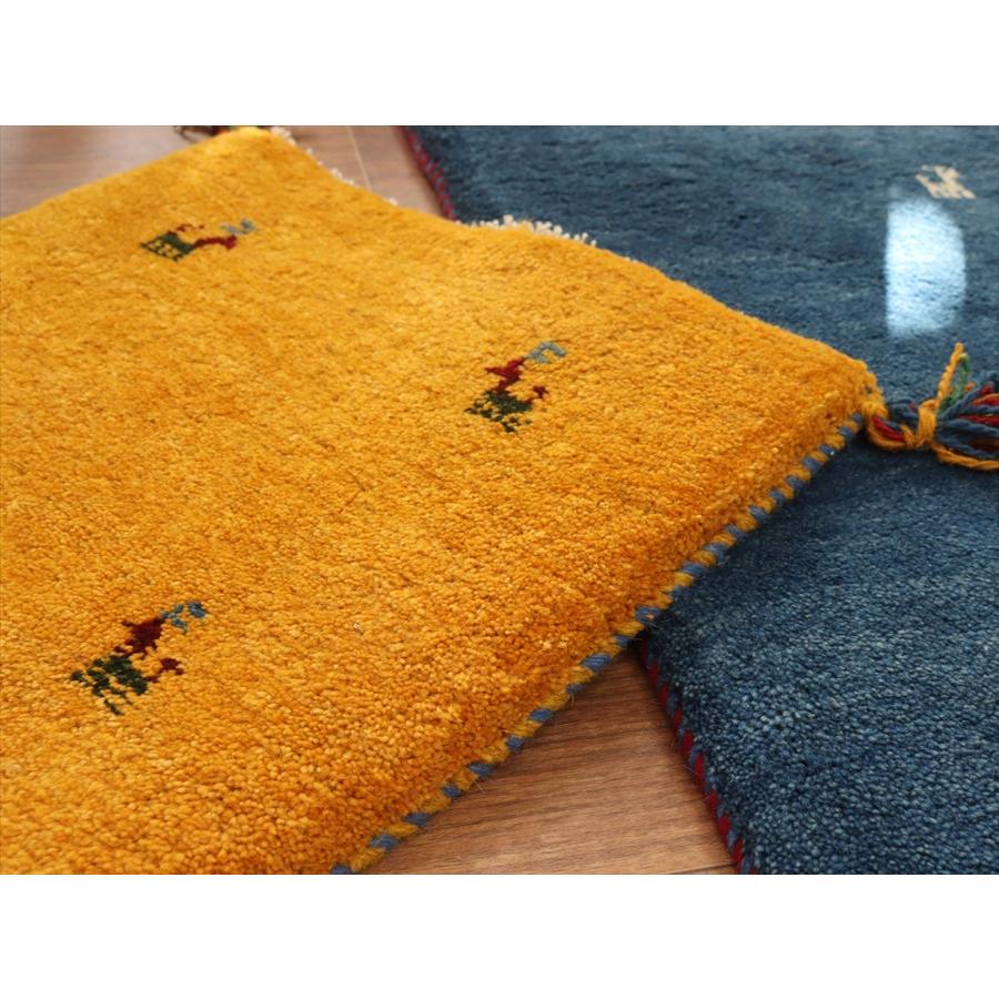 ギャッベ イラン産手織り 座布団サイズ 40x42cm イエローオレンジ　シンプル　無地　動物モチーフ |  | 02