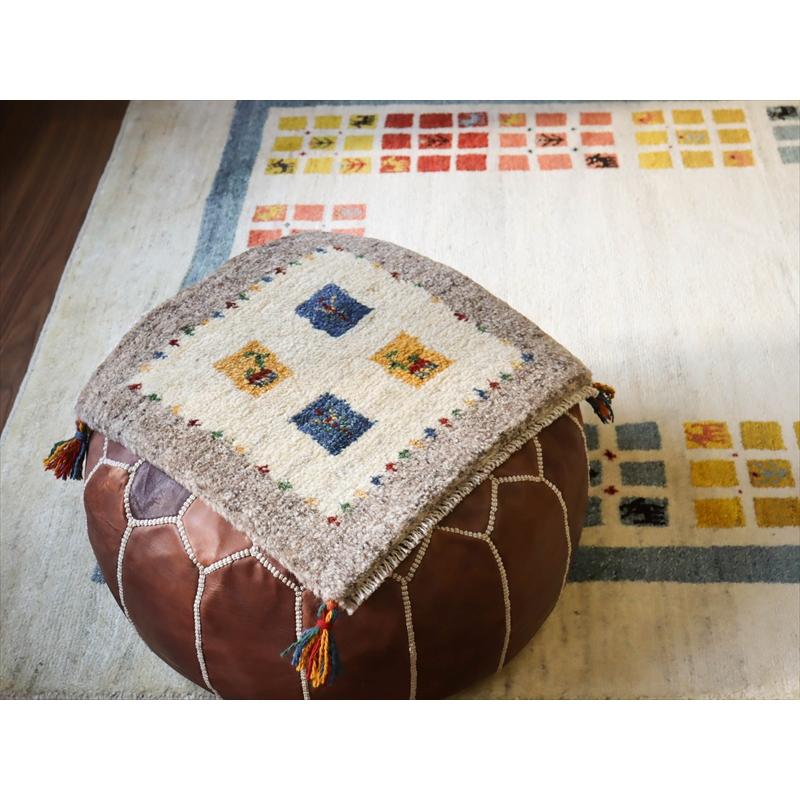 ギャッベ イラン産手織り 座布団サイズ 42x42cm ナチュラルアイボリー　グレー |  | 01