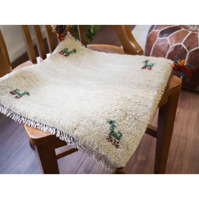 ギャッベ イラン産手織り 座布団サイズ 40x41cm ナチュラルアイボリー　無地　シンプル |  | 02