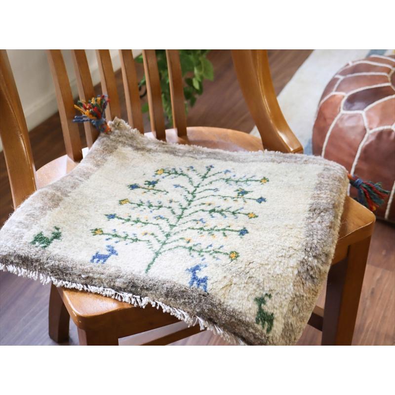 ギャッベ イラン産手織り 座布団サイズ 39x43cm ナチュラルアイボリー　生命の木と動物たち |  | 02